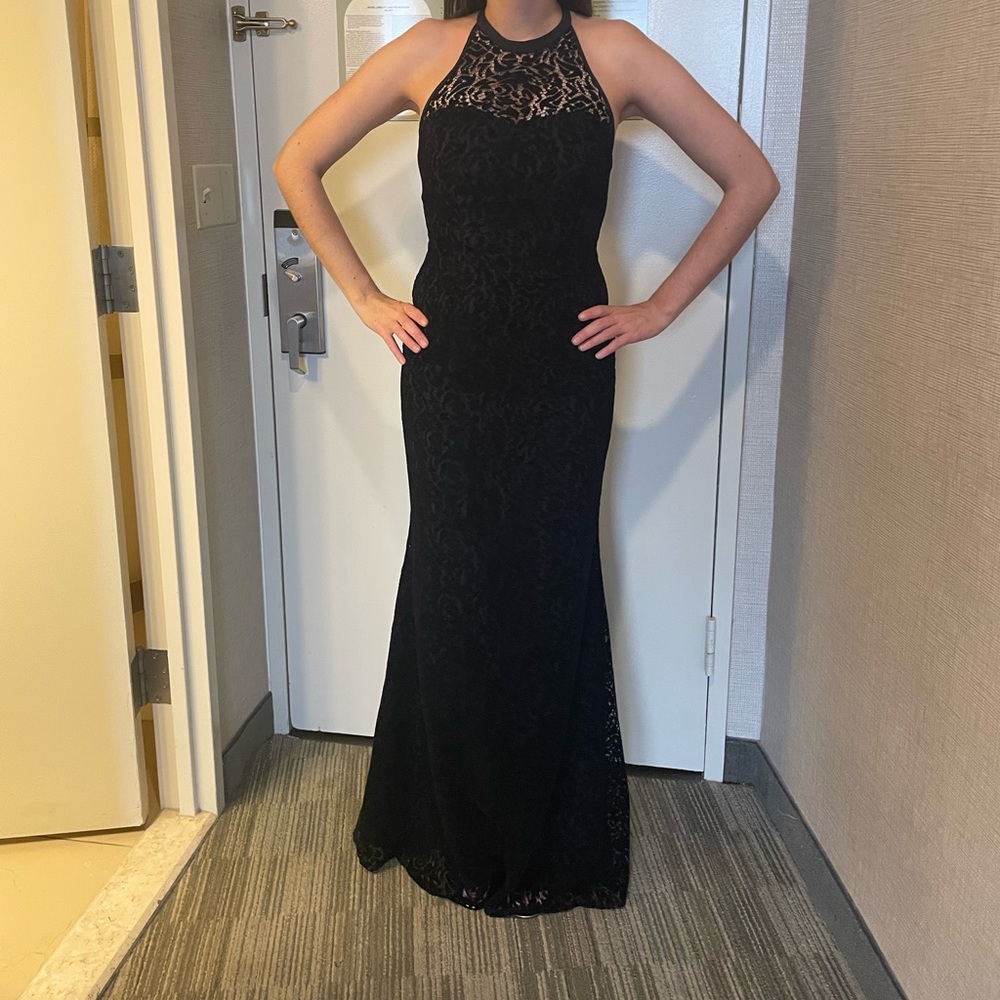 Nicole Miller Collection Gown - Picture 2 of 12